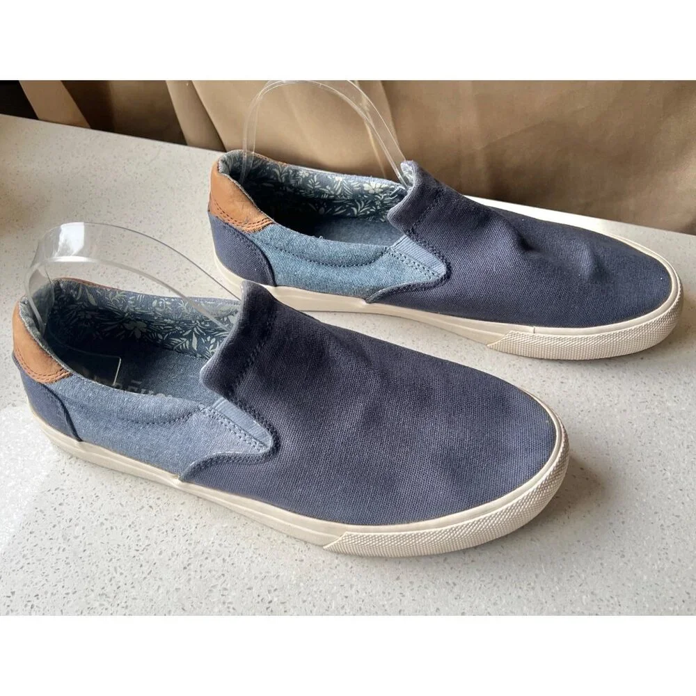 Crevo Mens Baldwin Slip On Sneakers Size 10.5 Denim Blue & Tan Canvas Shoes